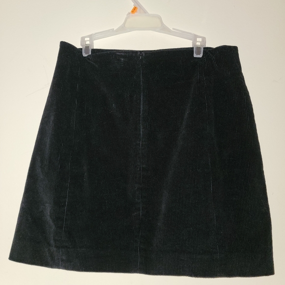 Skirt - Picture 3 of 3